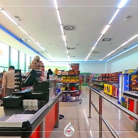 Nbt Hotel Reps Kukes Екстер'єр фото