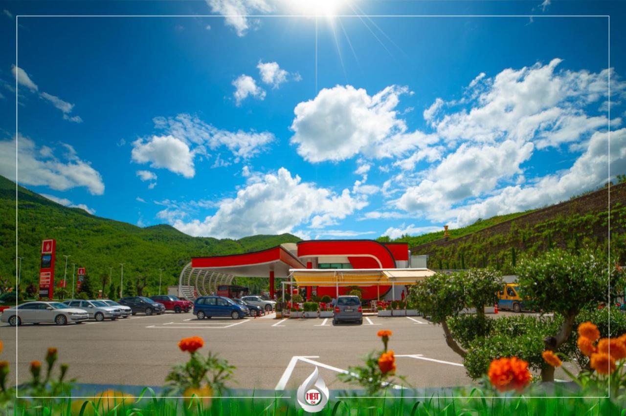 Nbt Hotel Reps Kukes Екстер'єр фото