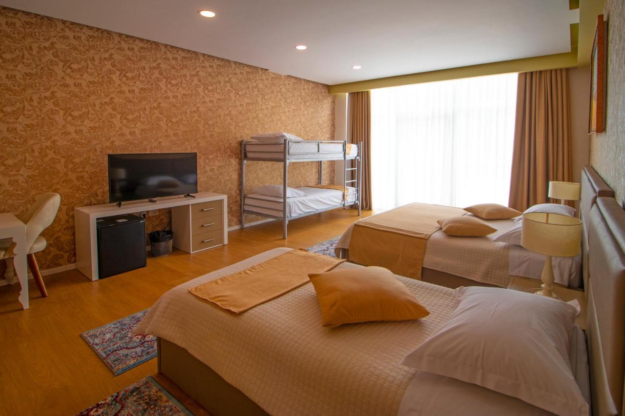 Nbt Hotel Reps Kukes Екстер'єр фото